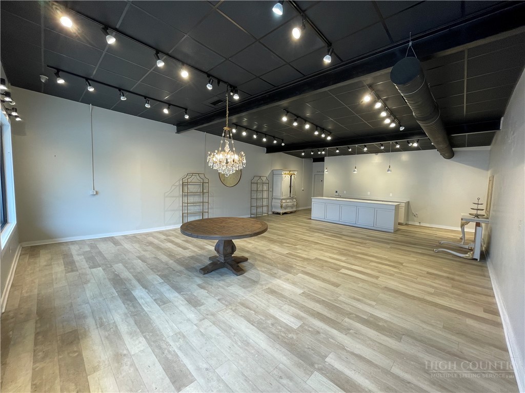15 E 2nd Street Property Photo 6