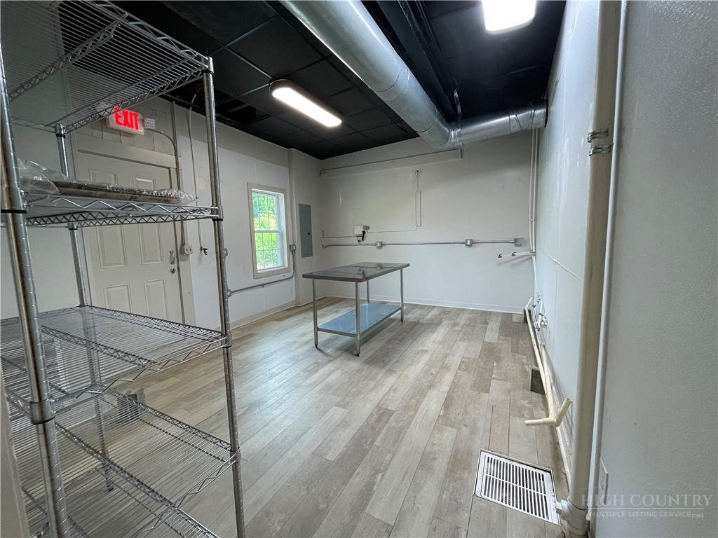 15 E 2nd Street Property Photo 11