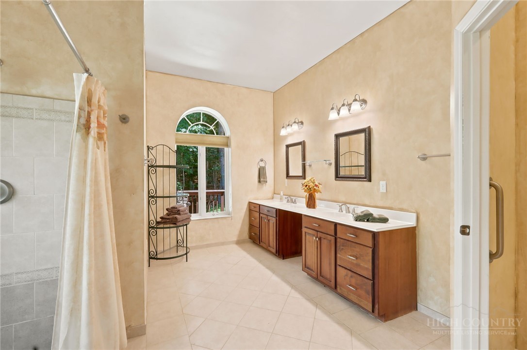 211 Independence Way Property Photo 34