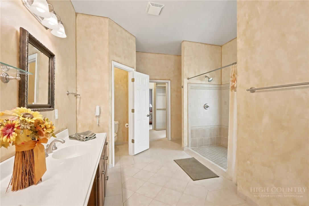 211 Independence Way Property Photo 35