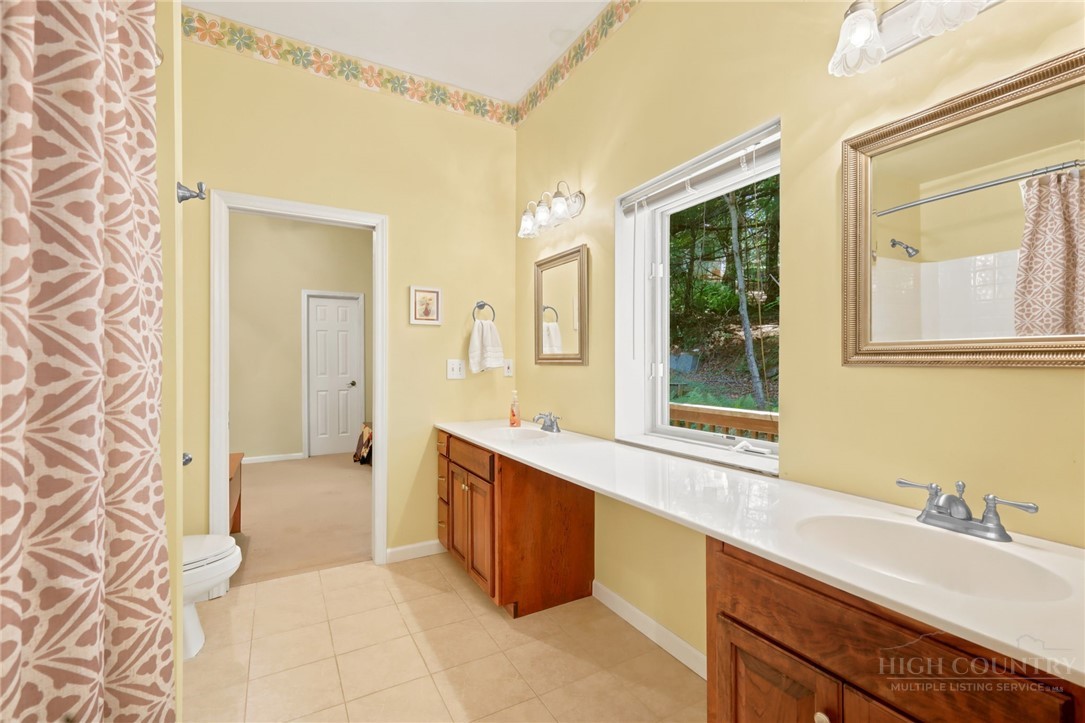 211 Independence Way Property Photo 43
