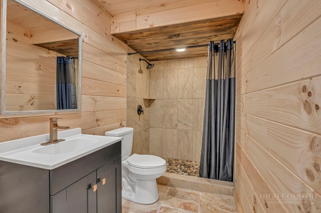 466 Rachel Way Property Photo 10