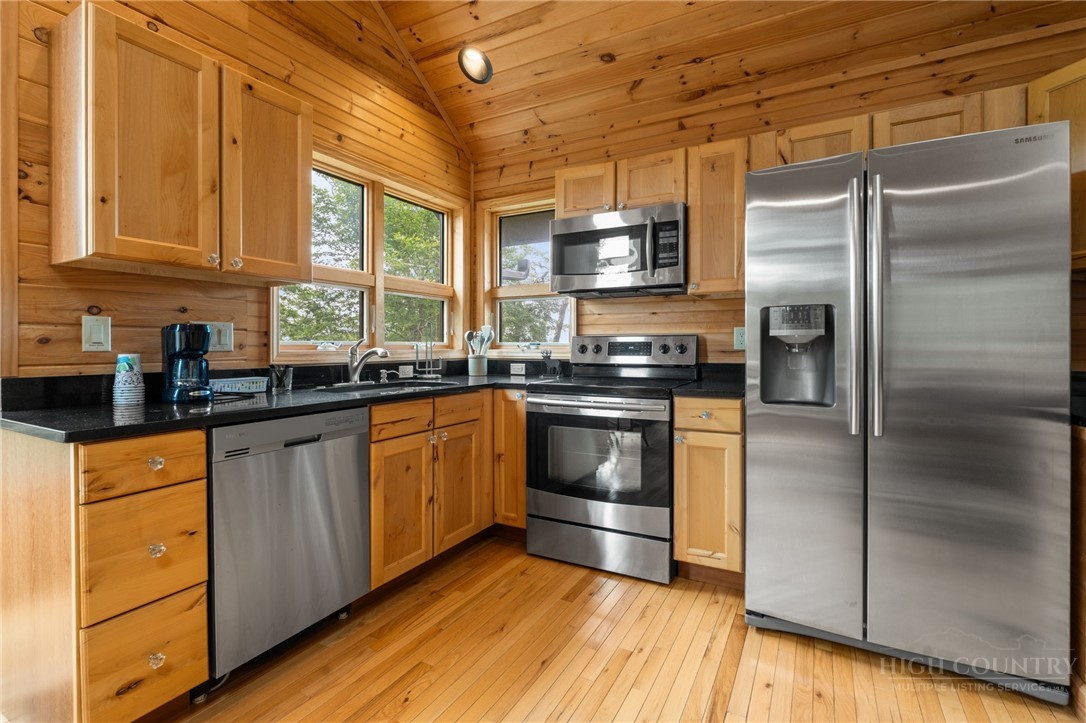 200 Summit Road Property Photo 36