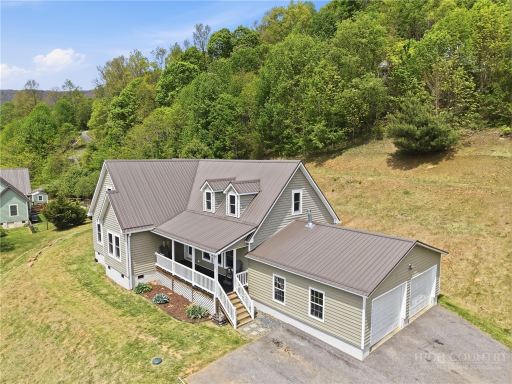 384 Clear Branch Drive Property Photo 3