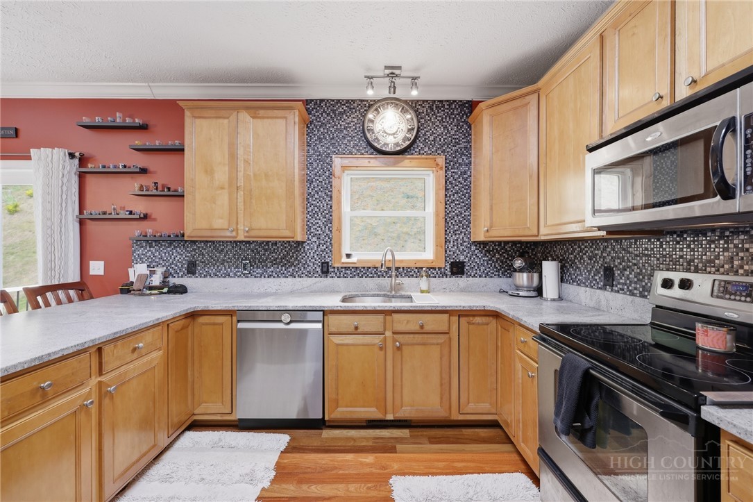 384 Clear Branch Drive Property Photo 11
