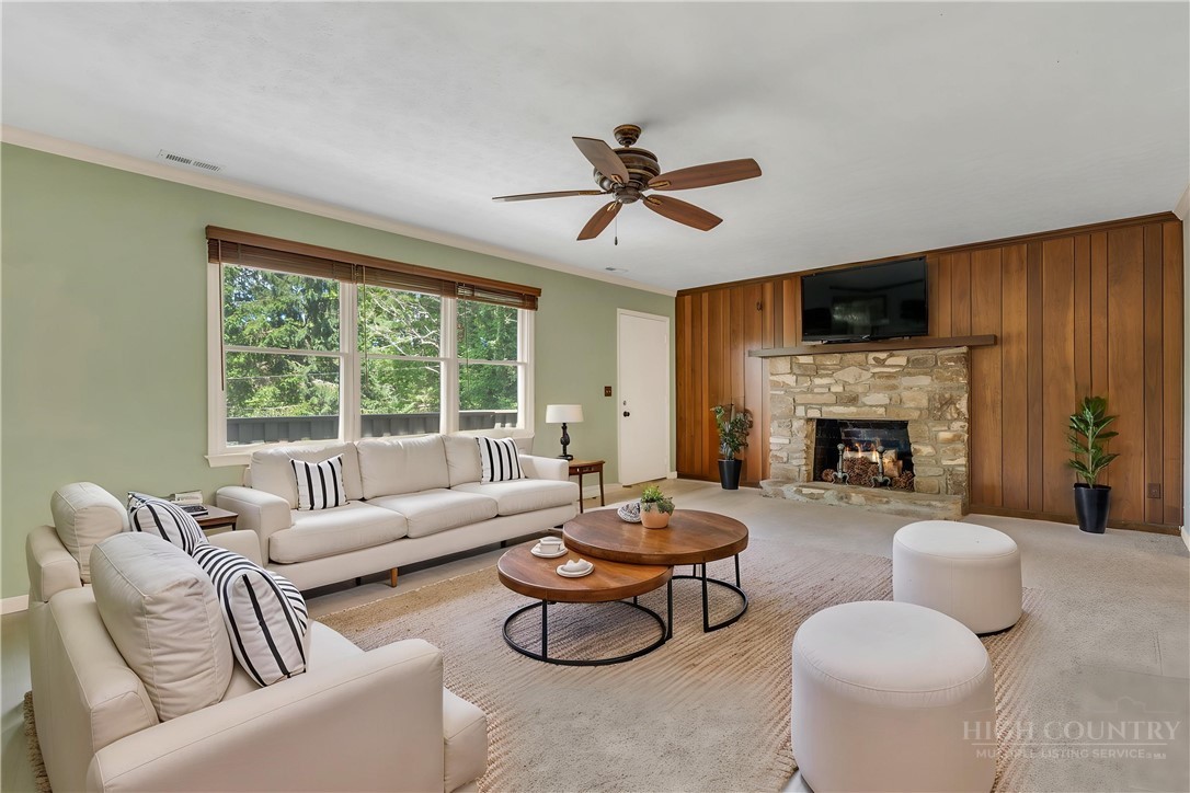 150 Village Green F-6 Property Photo 4