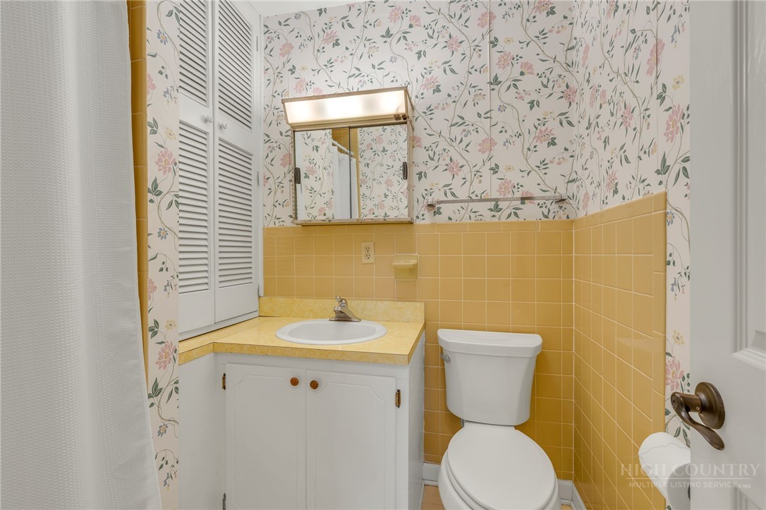 150 Village Green F-6 Property Photo 16