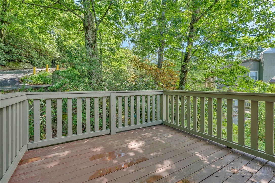 150 Village Green F-6 Property Photo 24