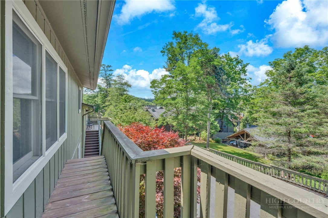 150 Village Green F-6 Property Photo 25