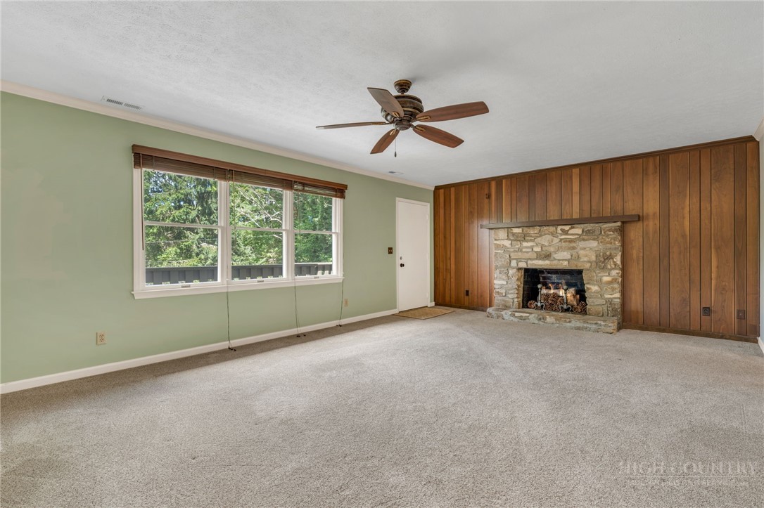 150 Village Green F-6 Property Photo 26