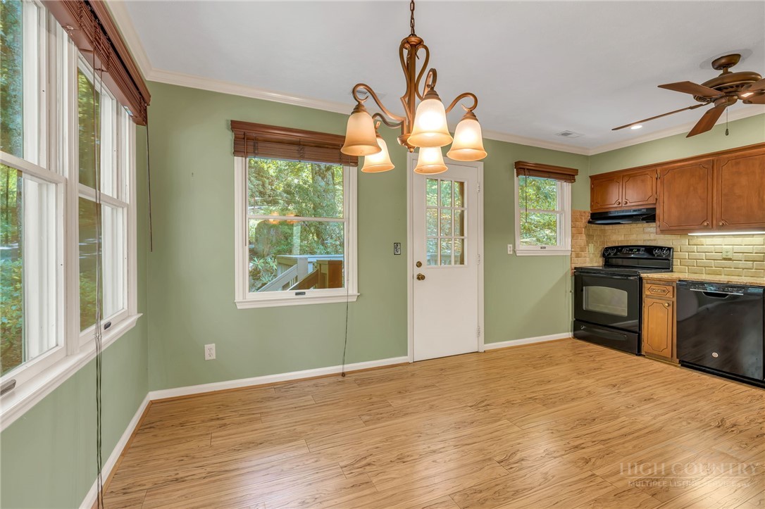 150 Village Green F-6 Property Photo 28