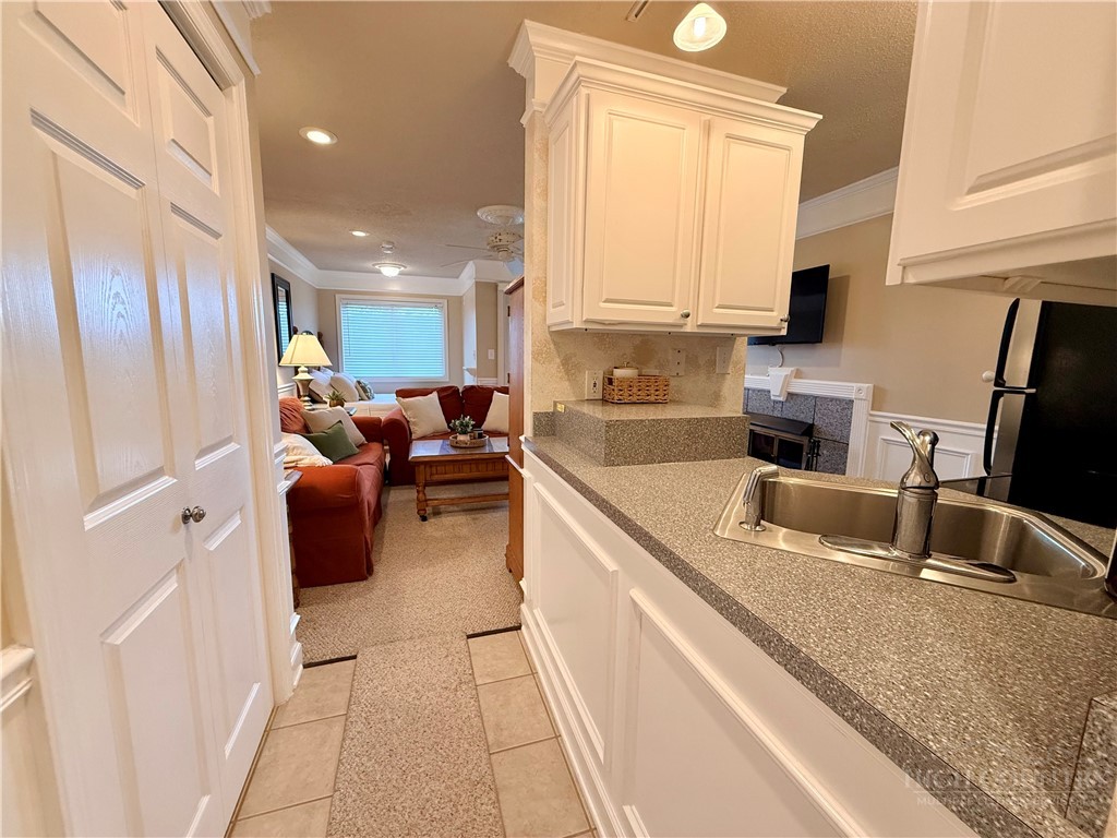 301 Pinnacle Inn Road 1203 Property Photo 13