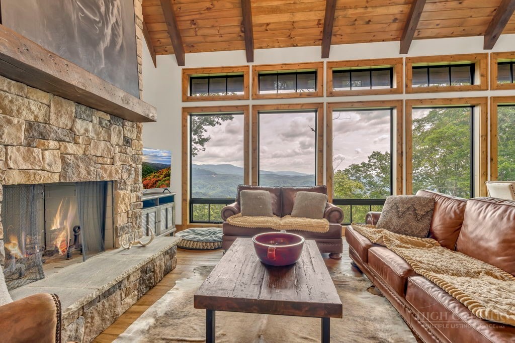 695 Goldenrod Road Property Photo 10
