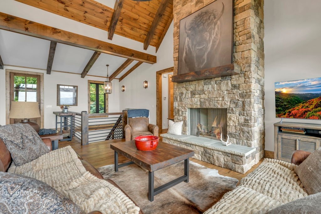 695 Goldenrod Road Property Photo 11