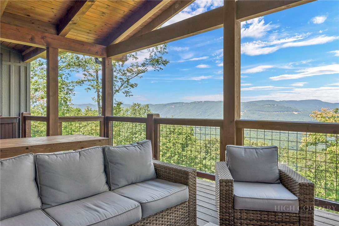 695 Goldenrod Road Property Photo 14