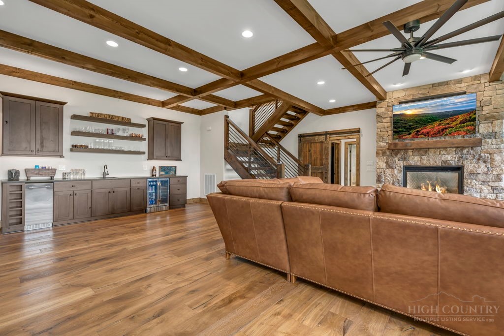 695 Goldenrod Road Property Photo 27