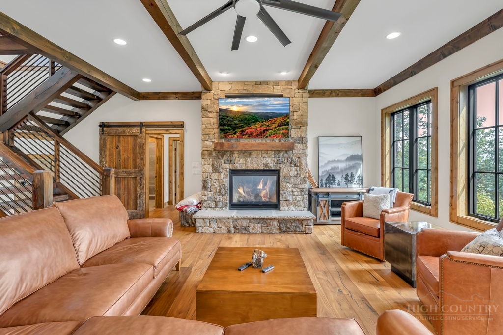 695 Goldenrod Road Property Photo 29