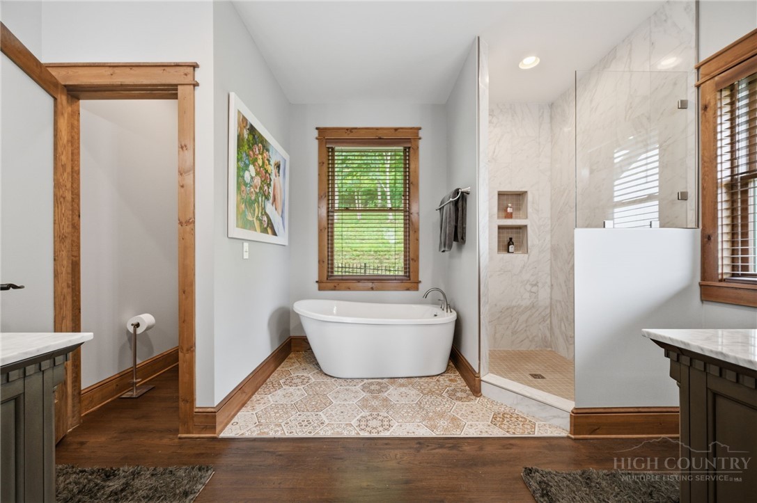 726 Silver Springs Drive Property Photo 15