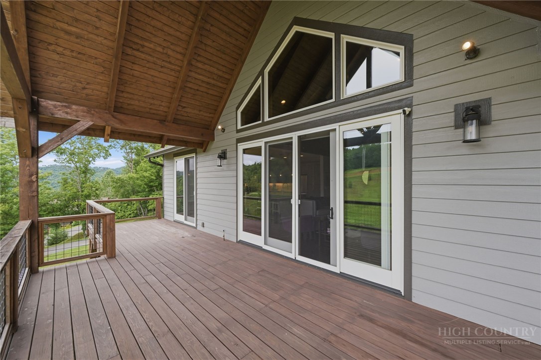 726 Silver Springs Drive Property Photo 30
