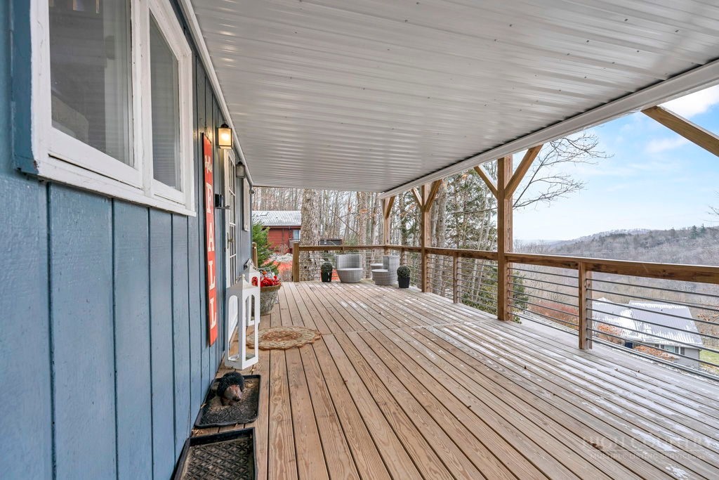 1340 Skyland Drive Property Photo 11