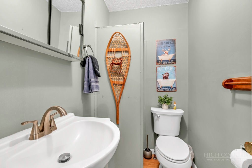 1340 Skyland Drive Property Photo 47