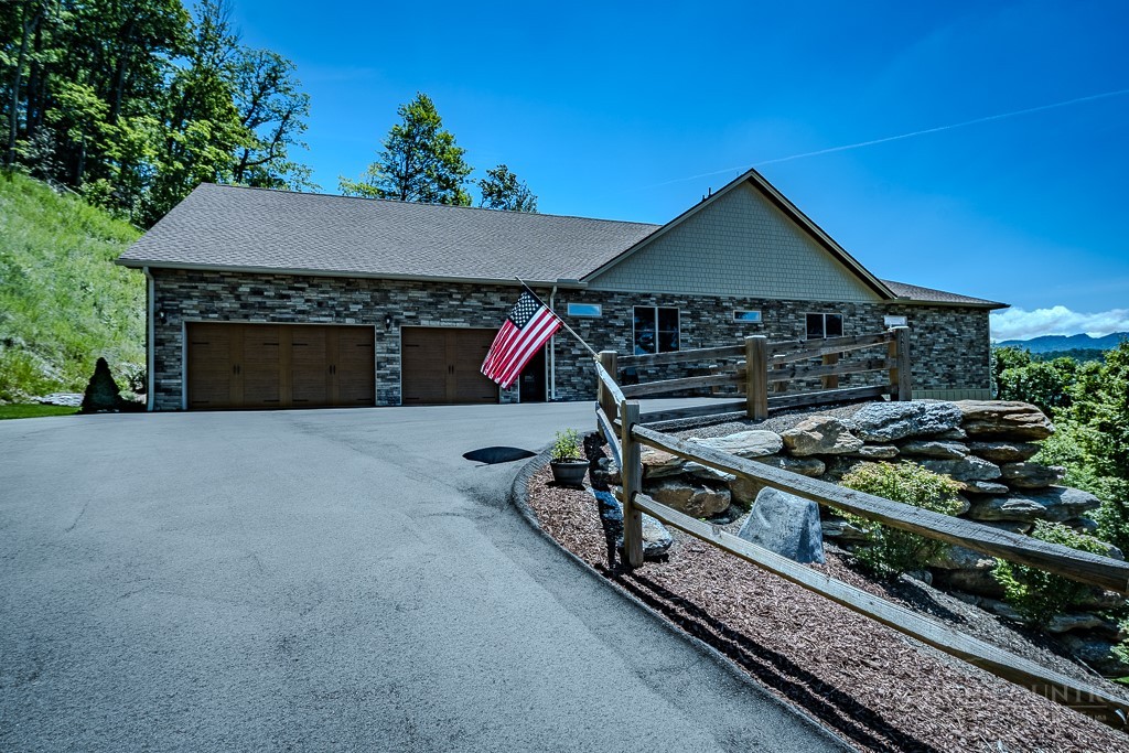 534 Farm Loop Road Property Photo 3