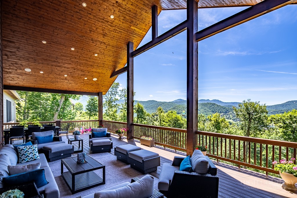 534 Farm Loop Road Property Photo 4