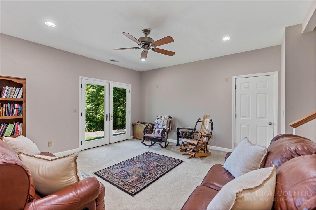 159 Oak Leaf Trail Property Photo 26