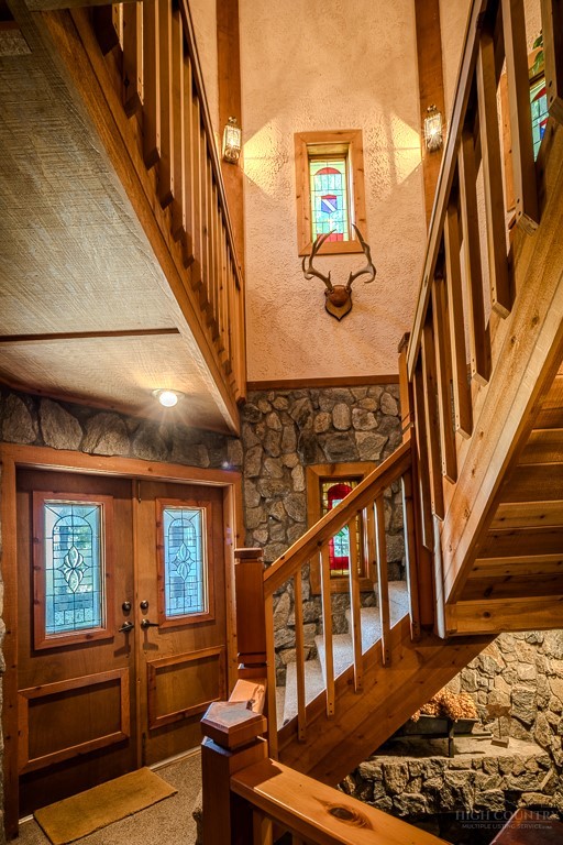 101 Castle Hill Lane Property Photo 8