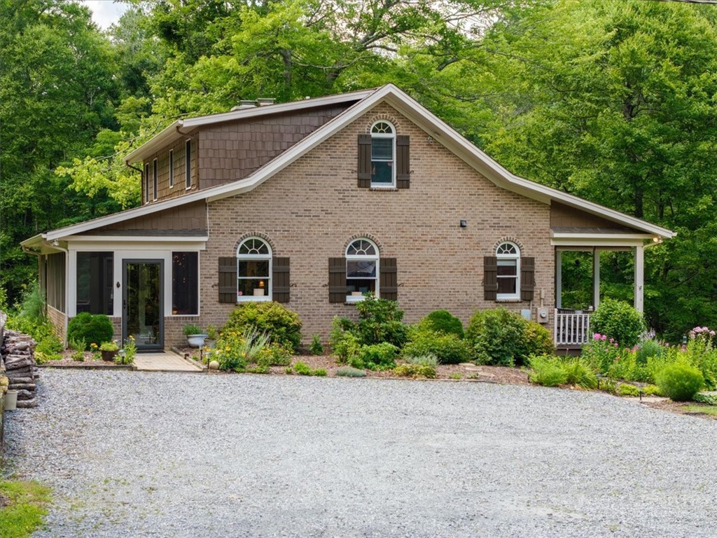 1243 Meadowfork Road Property Photo 2