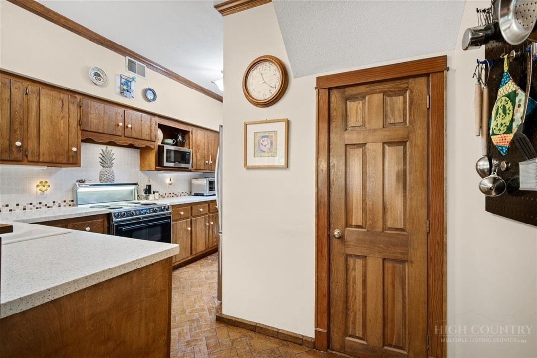 1243 Meadowfork Road Property Photo 13