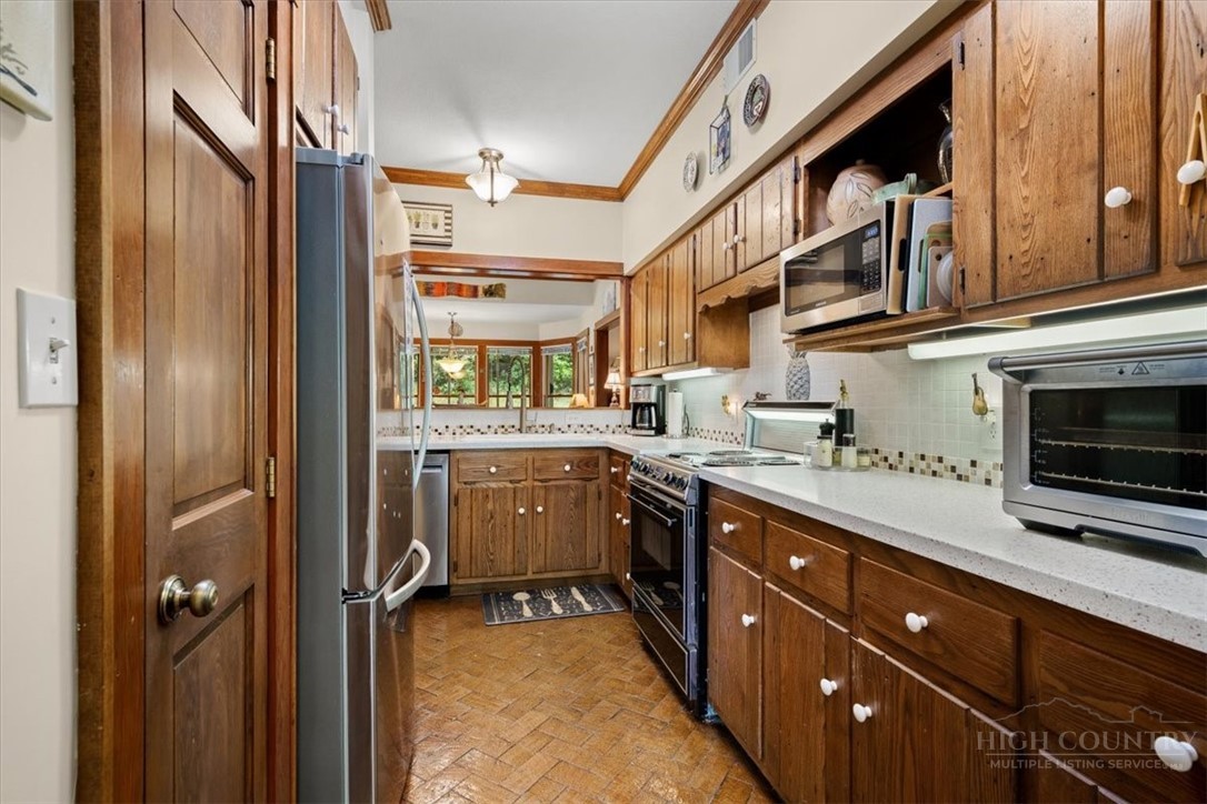 1243 Meadowfork Road Property Photo 14