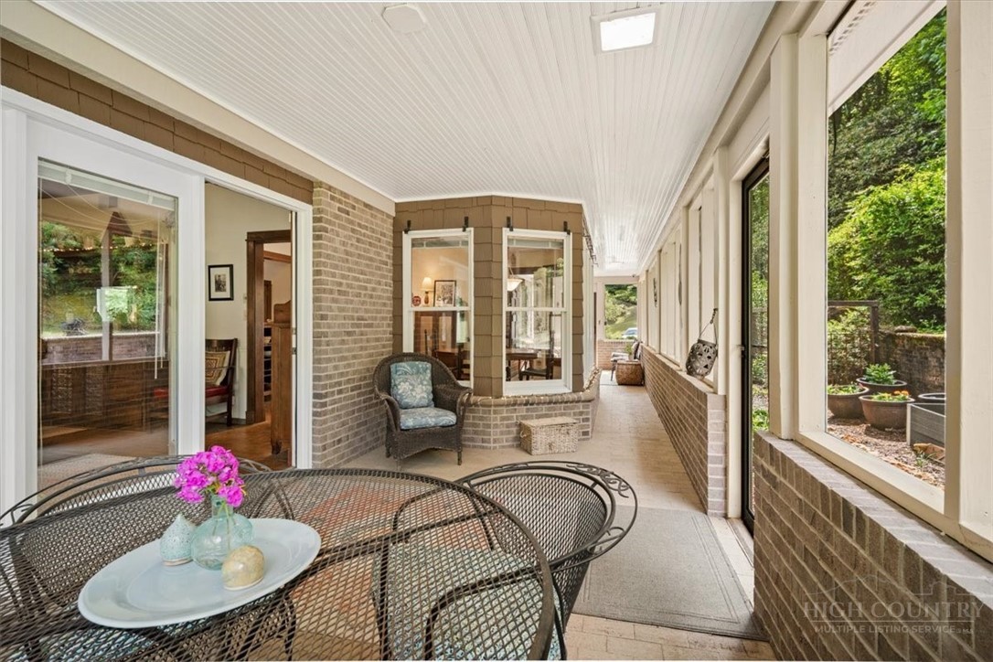 1243 Meadowfork Road Property Photo 16