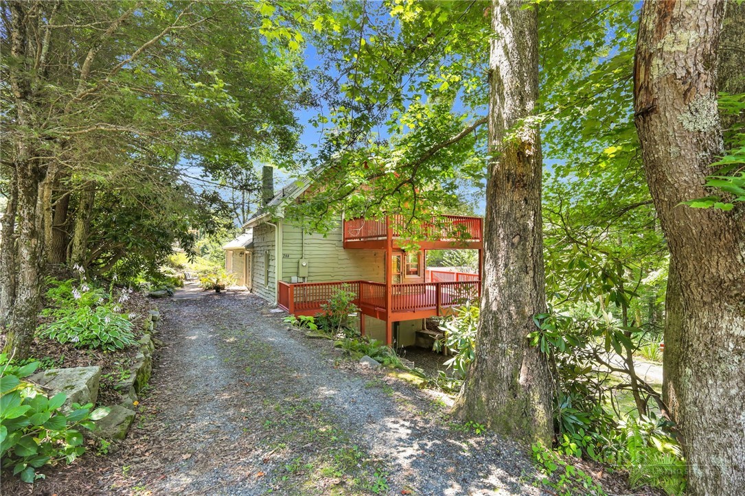 188 Holly Lane Property Photo 1