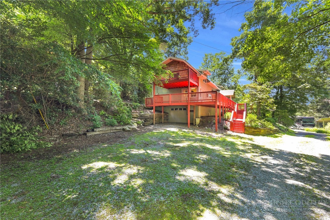 188 Holly Lane Property Photo 3