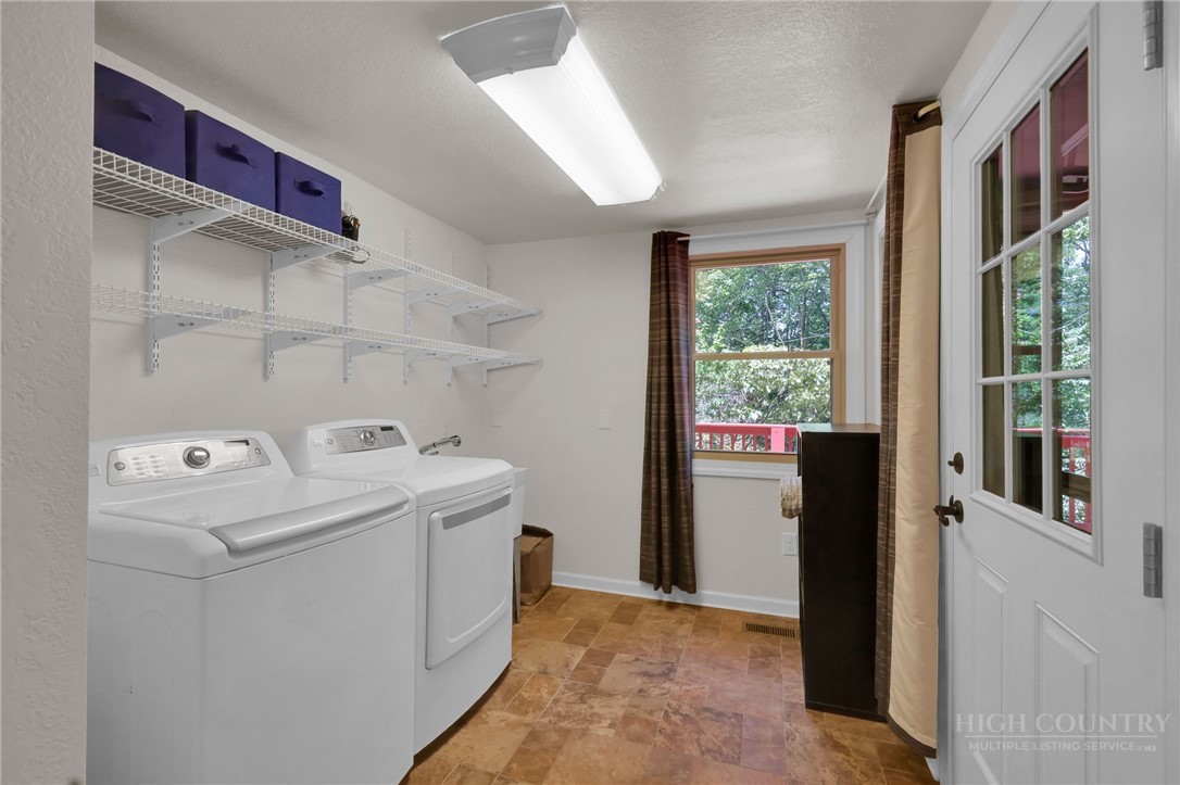 188 Holly Lane Property Photo 36