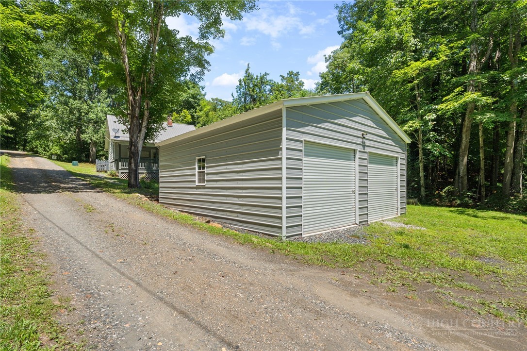 129 Troys Trail Property Photo 37