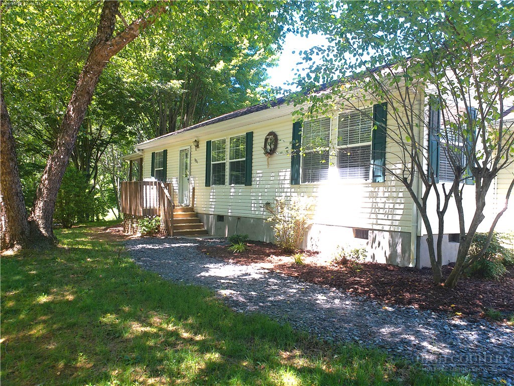 301 Tailor Made Ranch Road Property Photo 1
