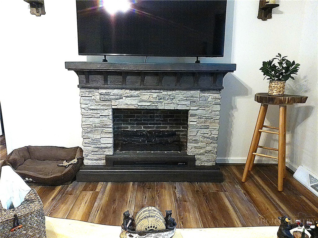 301 Tailor Made Ranch Road Property Photo 12