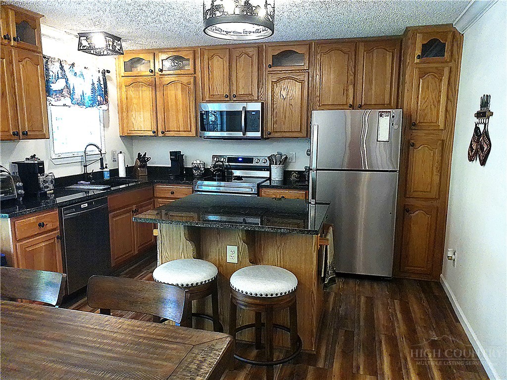 301 Tailor Made Ranch Road Property Photo 14