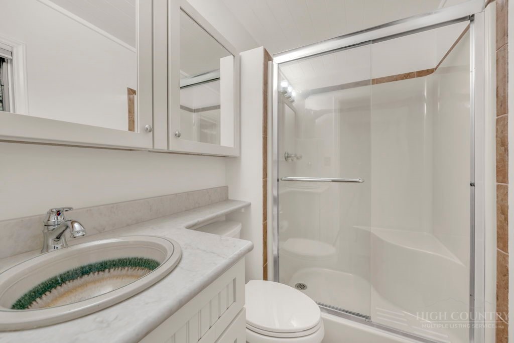151 Edgewood Drive Property Photo 10