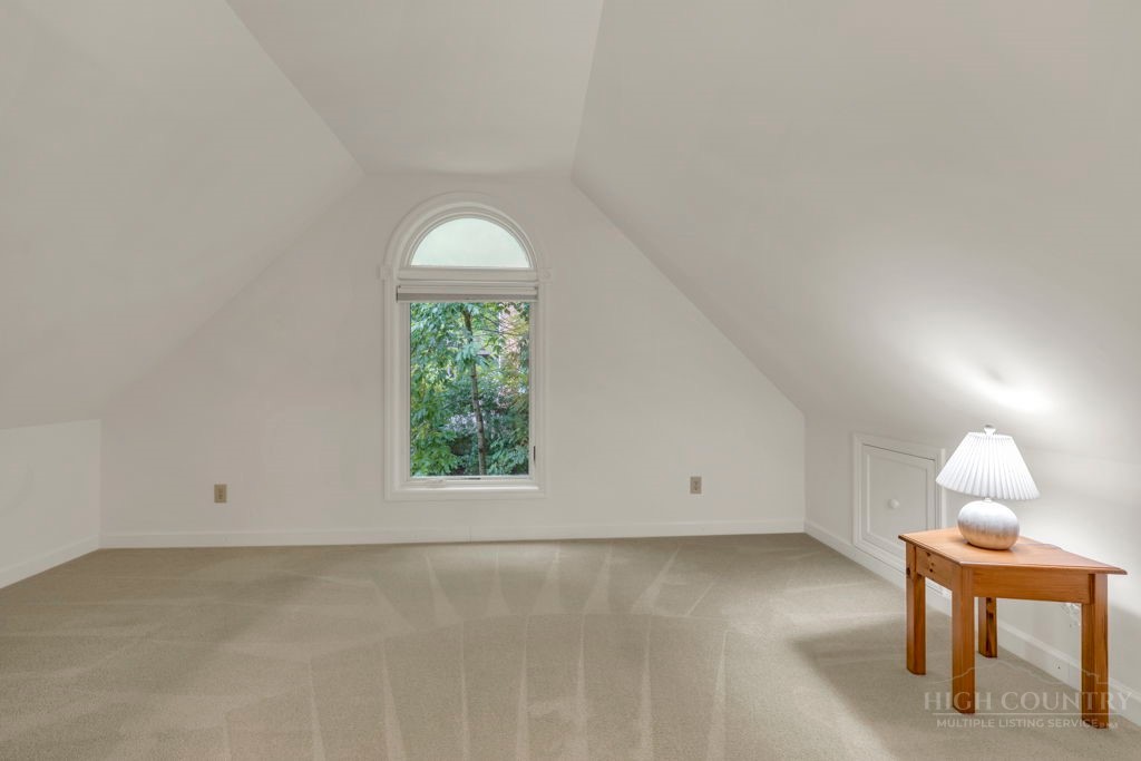 151 Edgewood Drive Property Photo 20