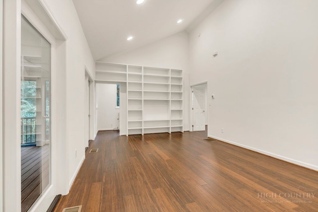 151 Edgewood Drive Property Photo 25