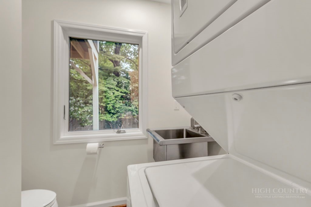 151 Edgewood Drive Property Photo 40