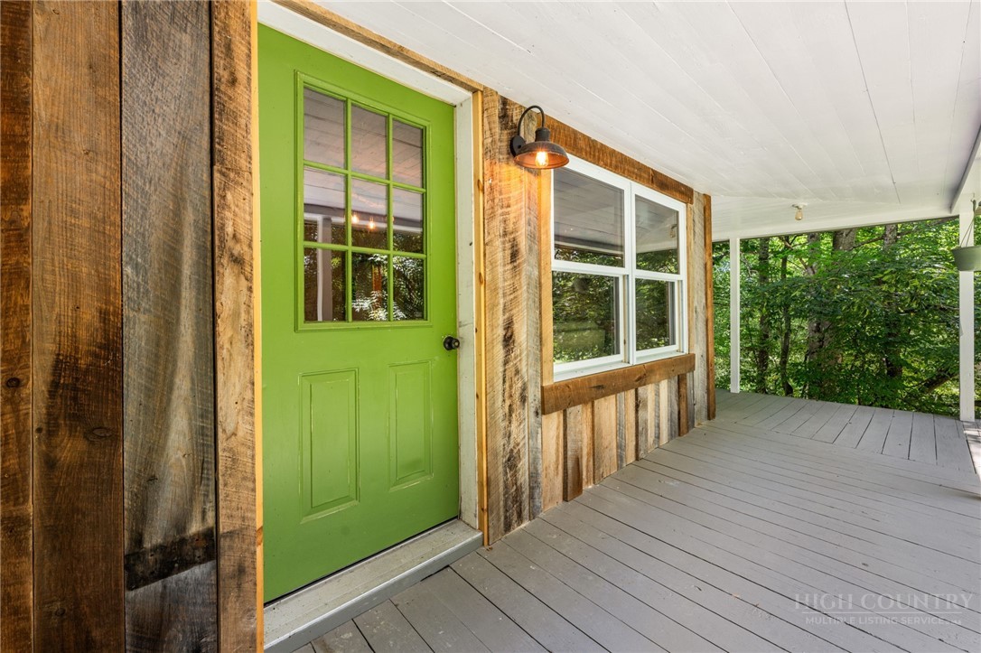 5269 Flat Springs Road Property Photo 3