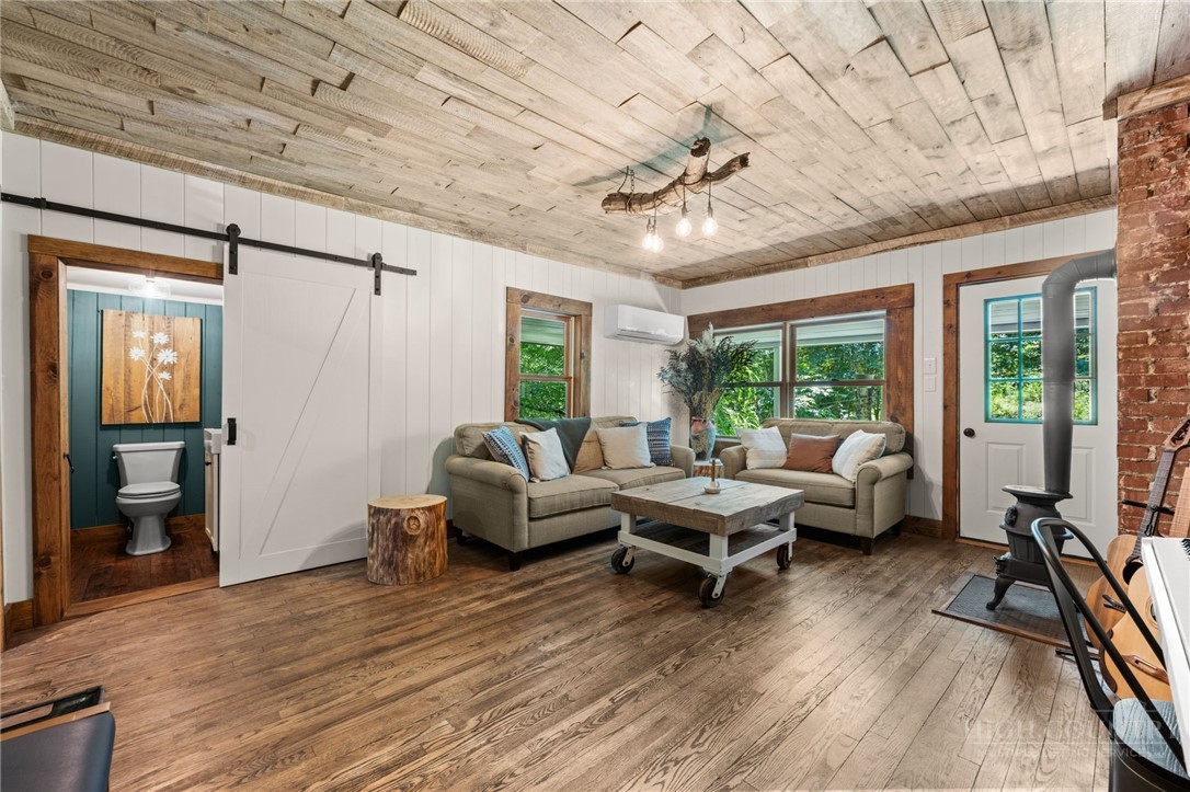 5269 Flat Springs Road Property Photo 4