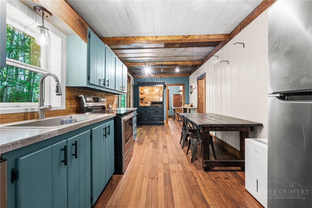 5269 Flat Springs Road Property Photo 10
