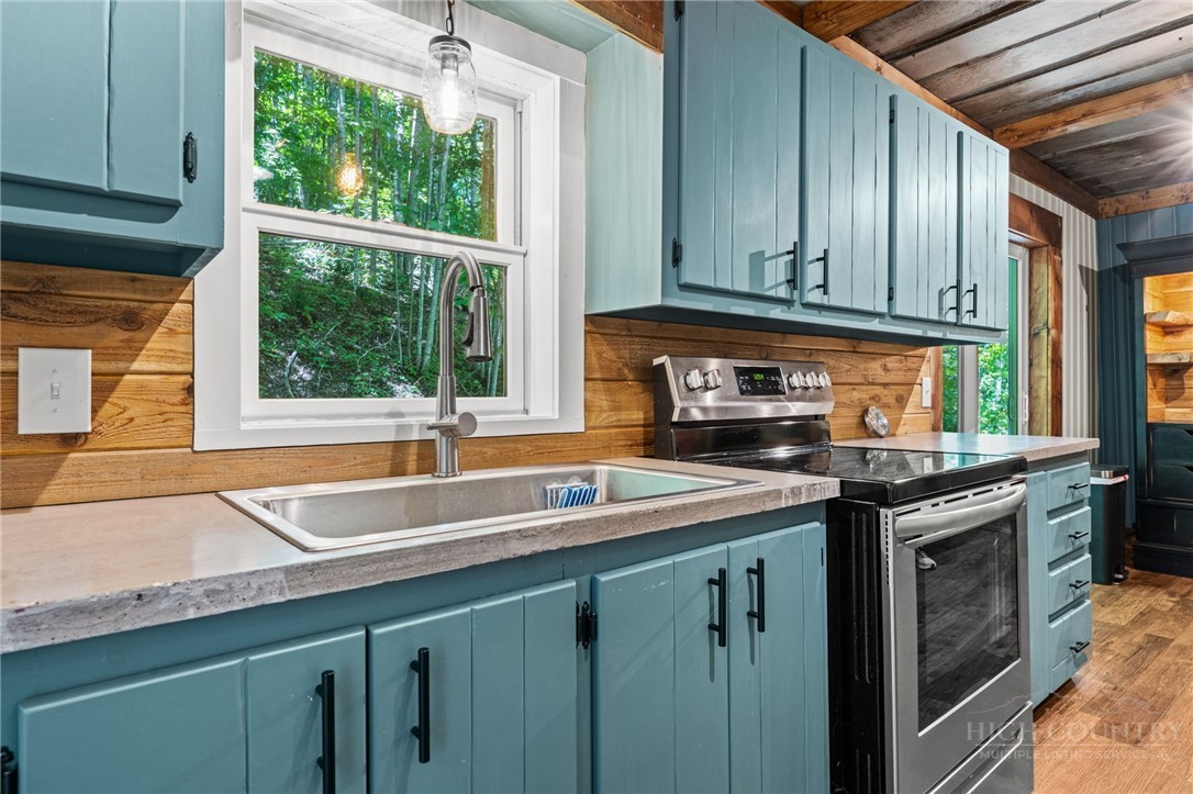 5269 Flat Springs Road Property Photo 11