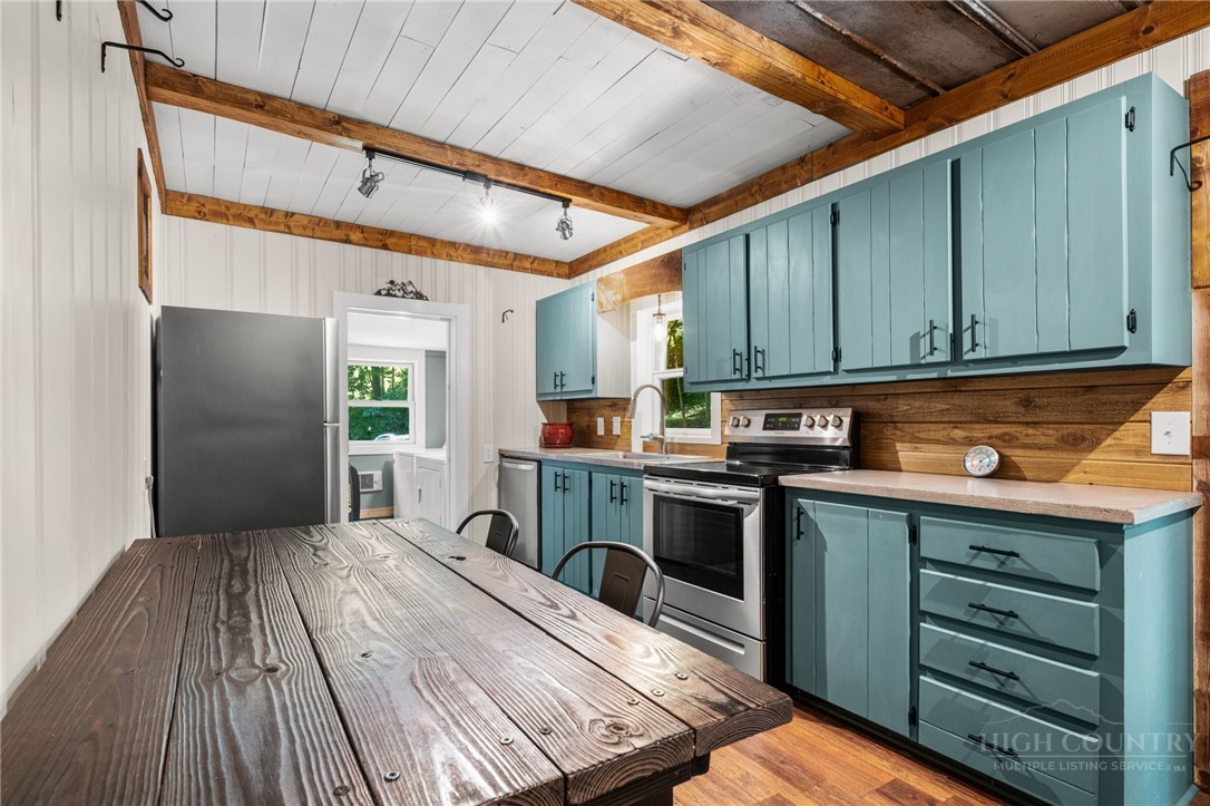 5269 Flat Springs Road Property Photo 12