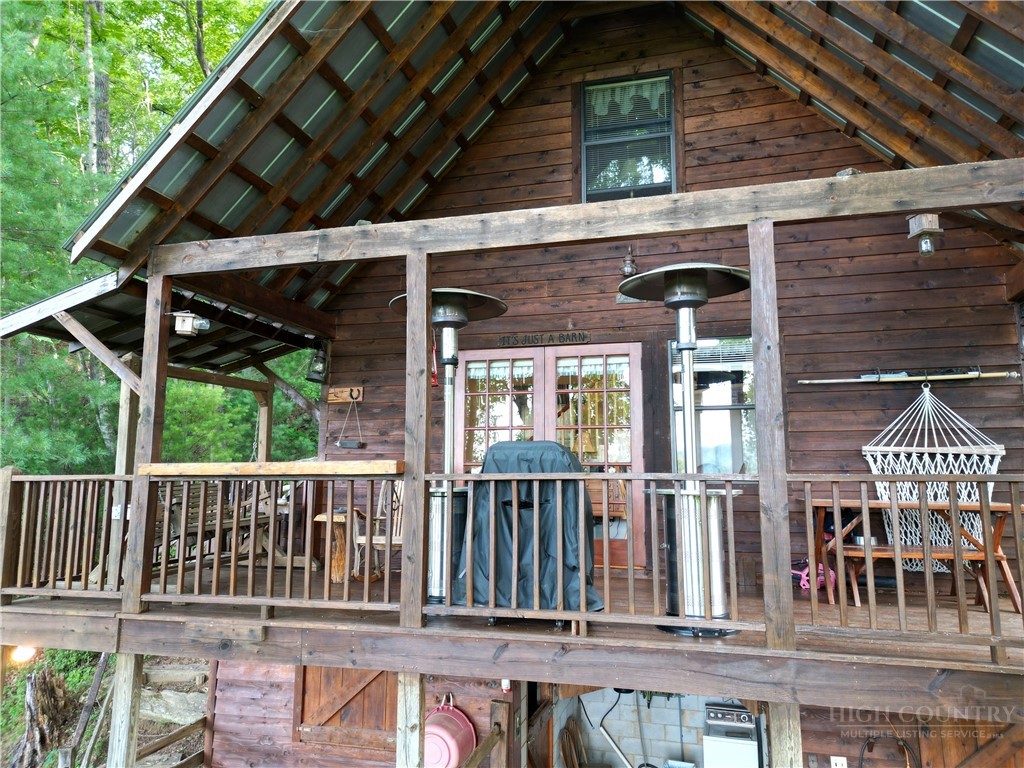 190 Wagon Ridge Lane Property Photo 6